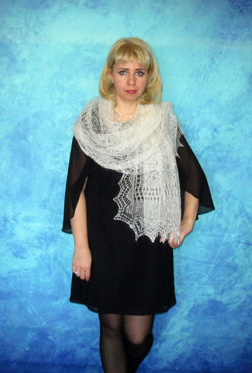 Gestrickter Ziegenflaum Schal Orenburger Schal Shawl Scarf mit Stikerei Handmade