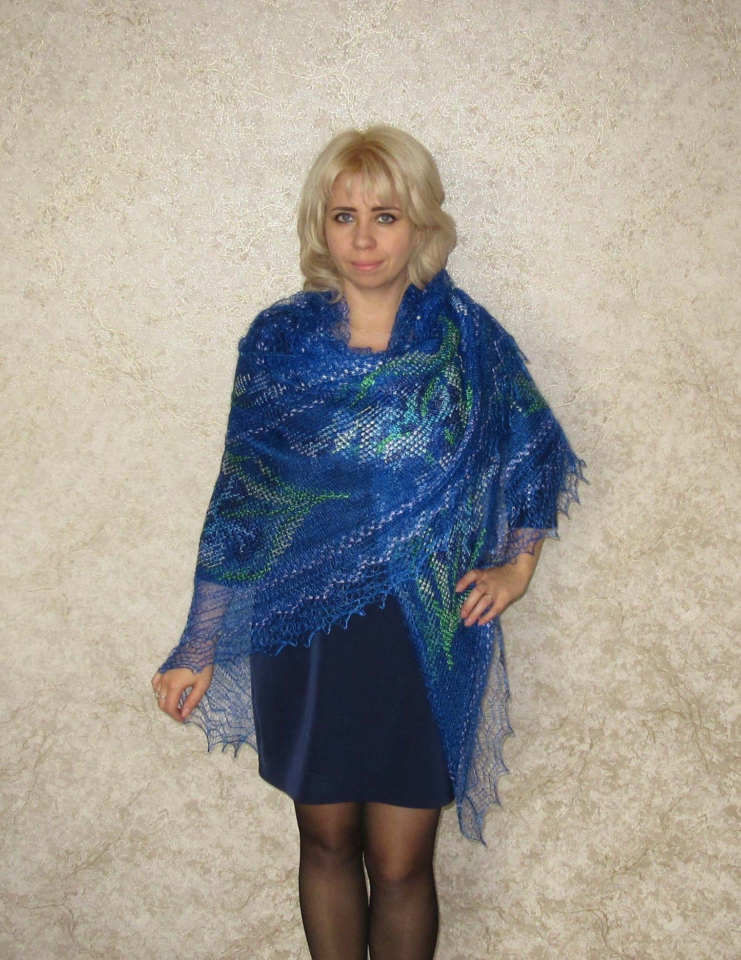 Gestrickter Ziegenflaum Schal Orenburger Schal Pelerina Strick Stola mit Stickerei Handmade
