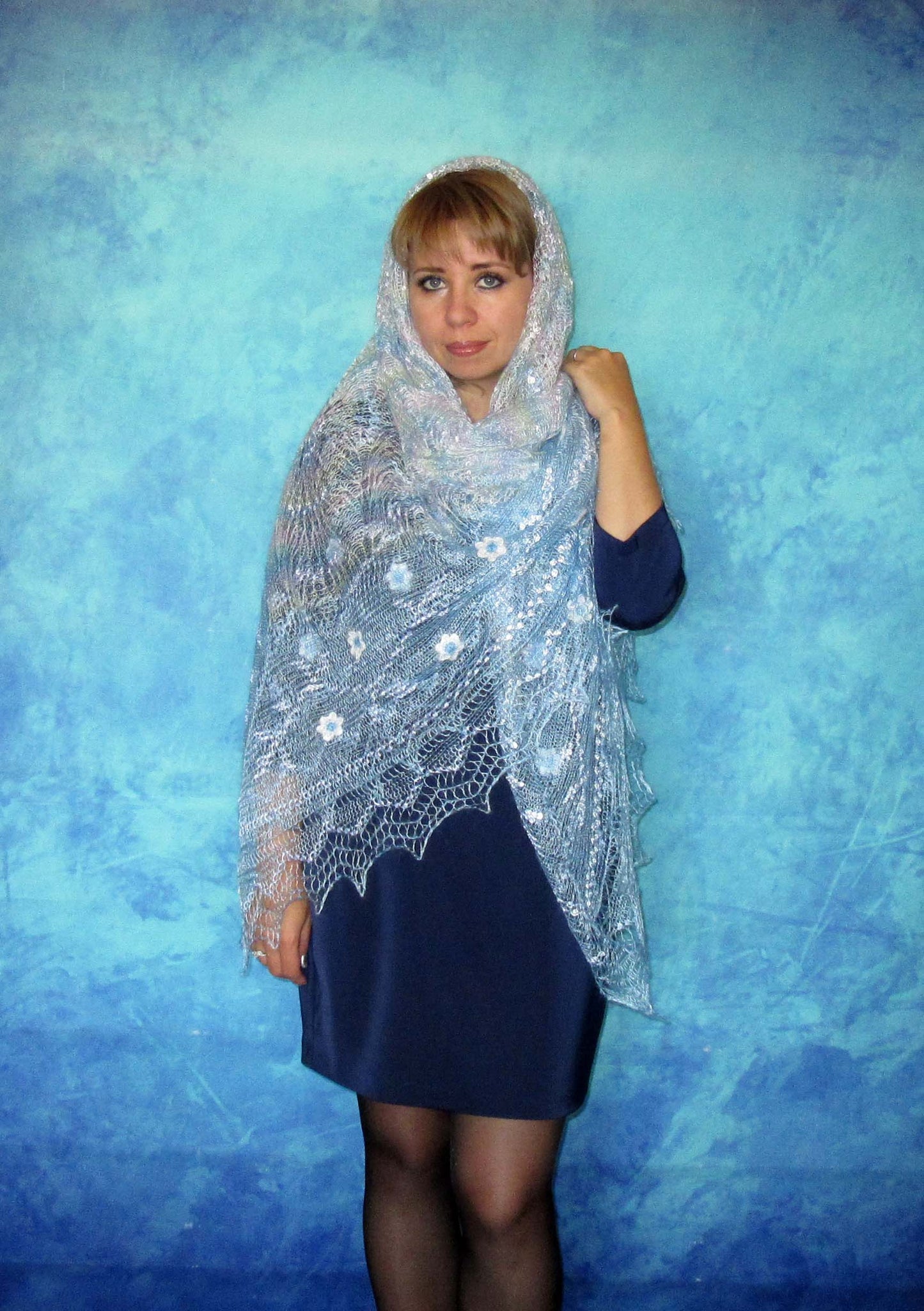 Gestrickter Ziegenflaum Schal Orenburger Schal Pelerina Strick Stola mit Stickerei Himmelblau Handmade